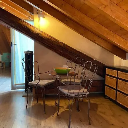 L'atelier, Mansarda Vista Lago