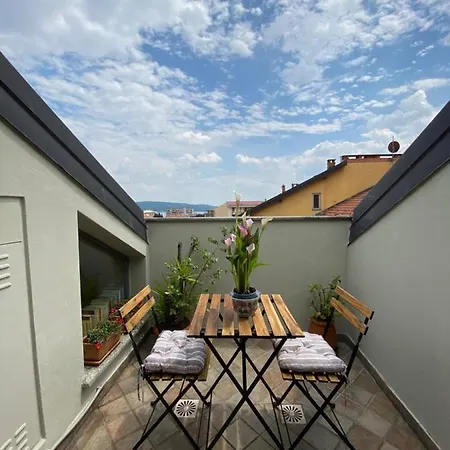 L'atelier, Mansarda Vista Lago Arona